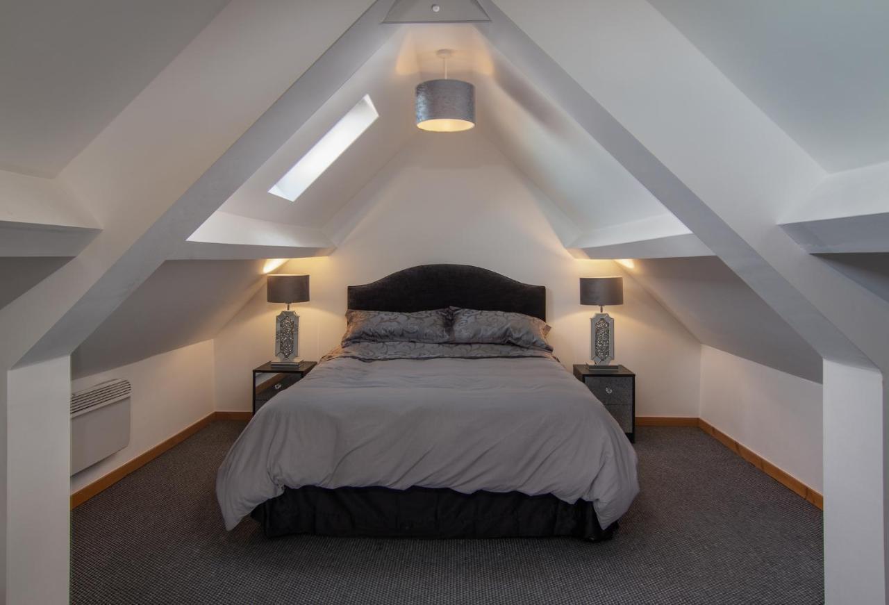 Stunning Church Conversion Close To The Tower Blackpool Eksteriør billede